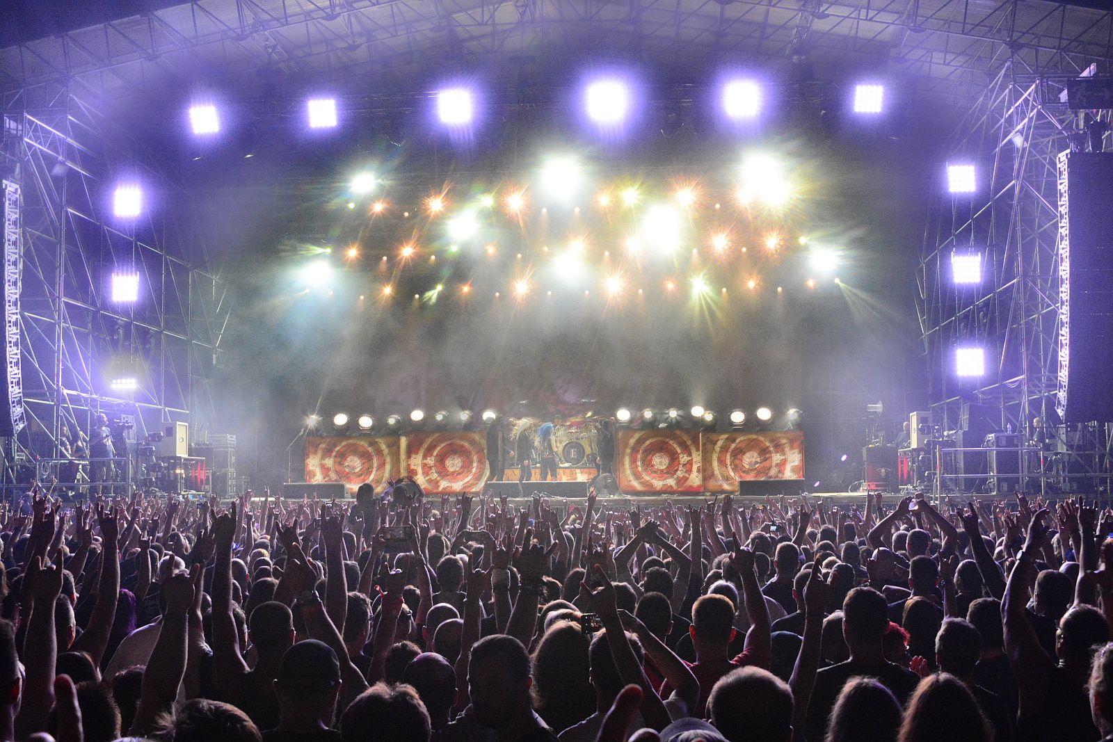 FEZEN - hazai és nemzetközi sztárok Székesfehérváron